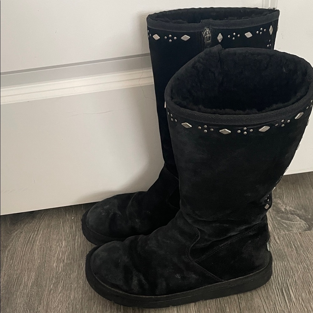 UGG Black Women's Winter Boots with Studded Detail AS IS PRELOVED🥰 size 8 - Picture 11 of 12